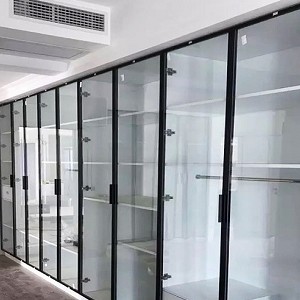 小瑜拉門 南投辦公室整體鋁框玻璃隔間實績